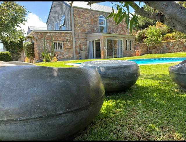 5 BEDROOM PROPERTY TO RENT IN SAN MICHEL